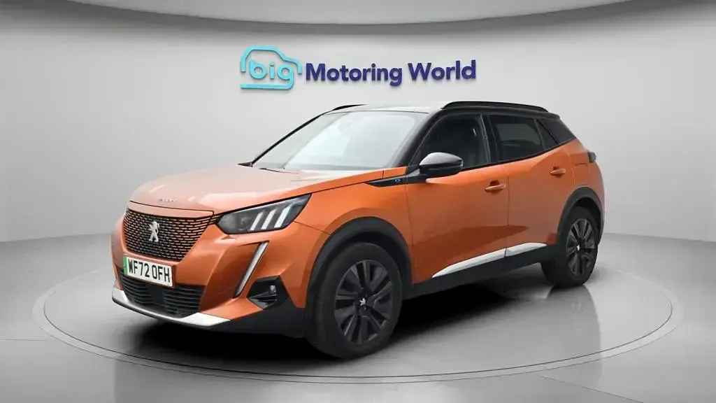 Used Peugeot e-2008 Premium 100 kW (136 HP) 2022 Orange SUV