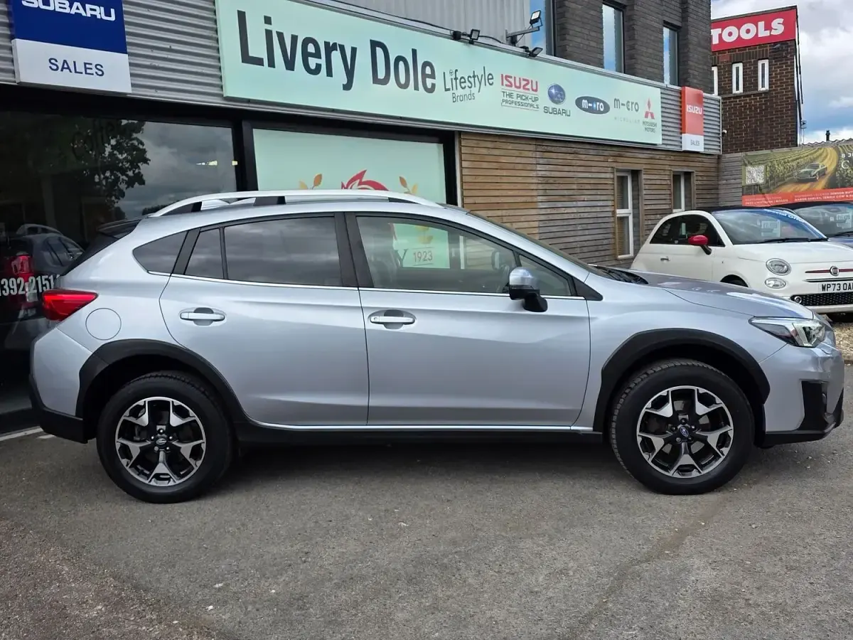 Begagnad Subaru XV Premium 114 HK (83 kW) 2021 Silver SUV