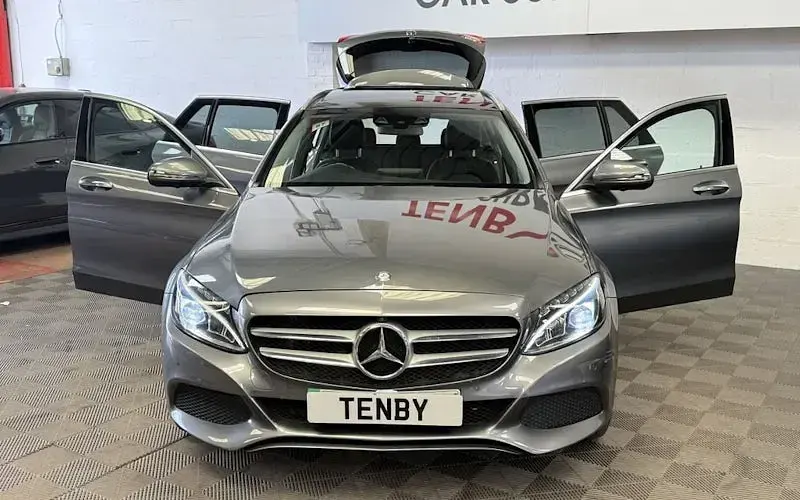 Used Mercedes C350 Premium Plus 294 HP (216 kW) 2016 Grey Estate