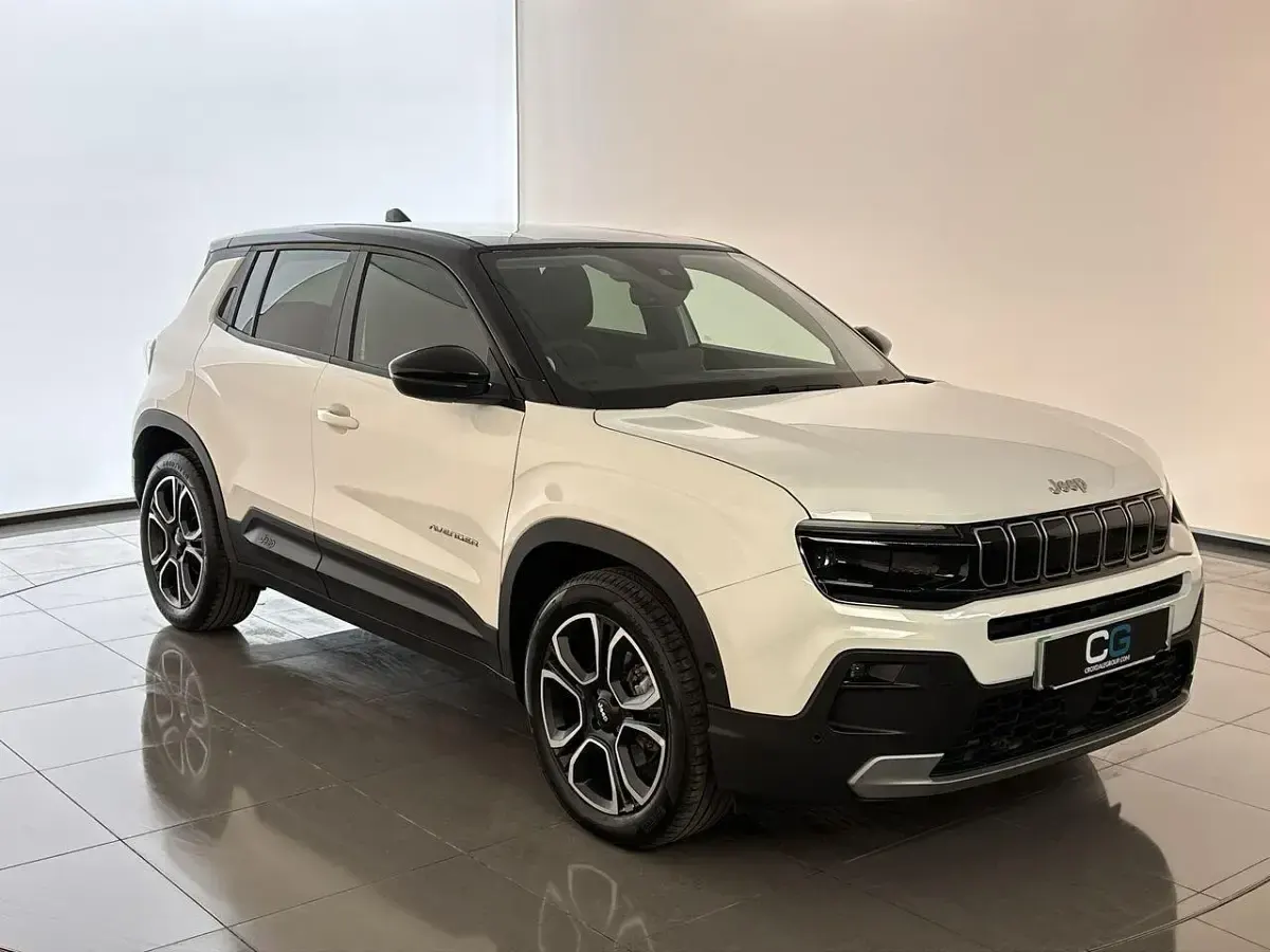 Used Jeep Avenger EV Summit 113 kW (154 HP) 2024 White SUV