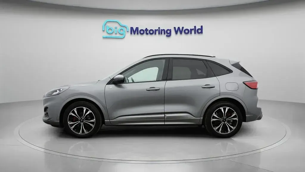 Used Ford Kuga ST-Line X 190 HP (139 kW) 2024 Silver SUV