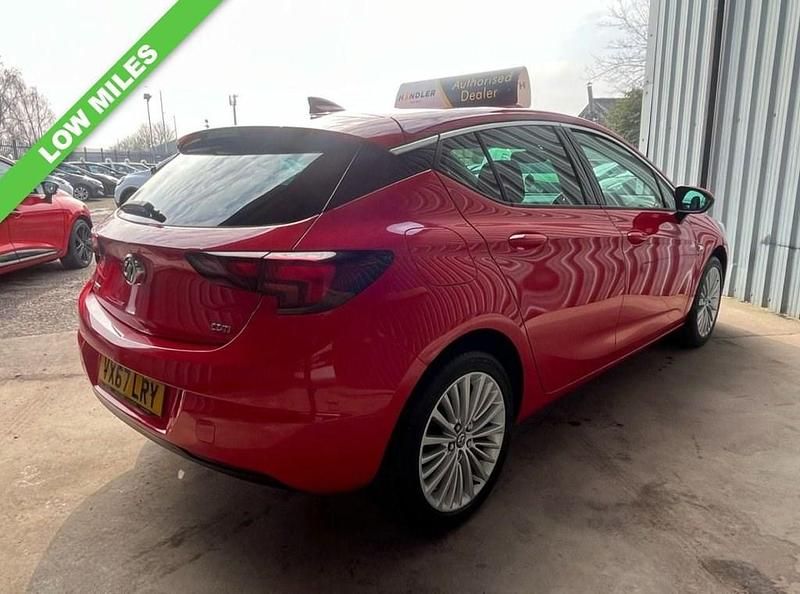 Used Vauxhall Astra Elite 136 HP (100 kW) 2017 Red Hatchback