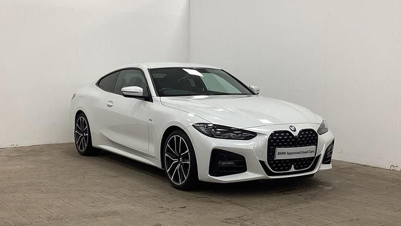 White Used 2021 BMW 420 M Sport Coupe | £27,995 (Expensive) - Image 1/4