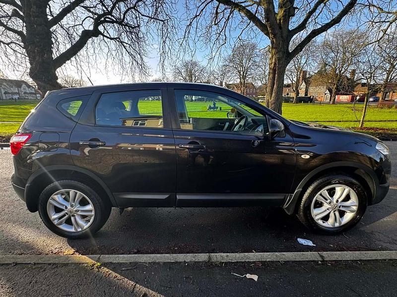Used Nissan Qashqai Acenta 117 HP (86 kW) 2012 Black SUV