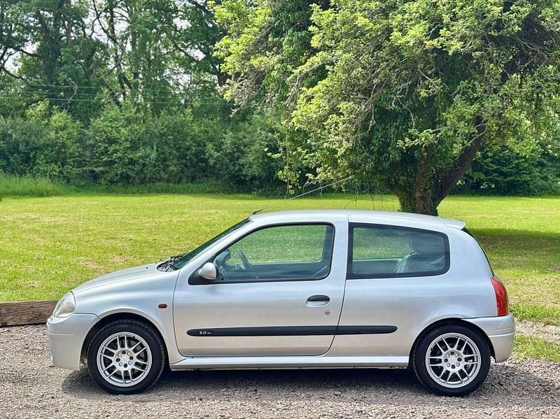 Used Renault Clio II 2001 Silver Hatchback