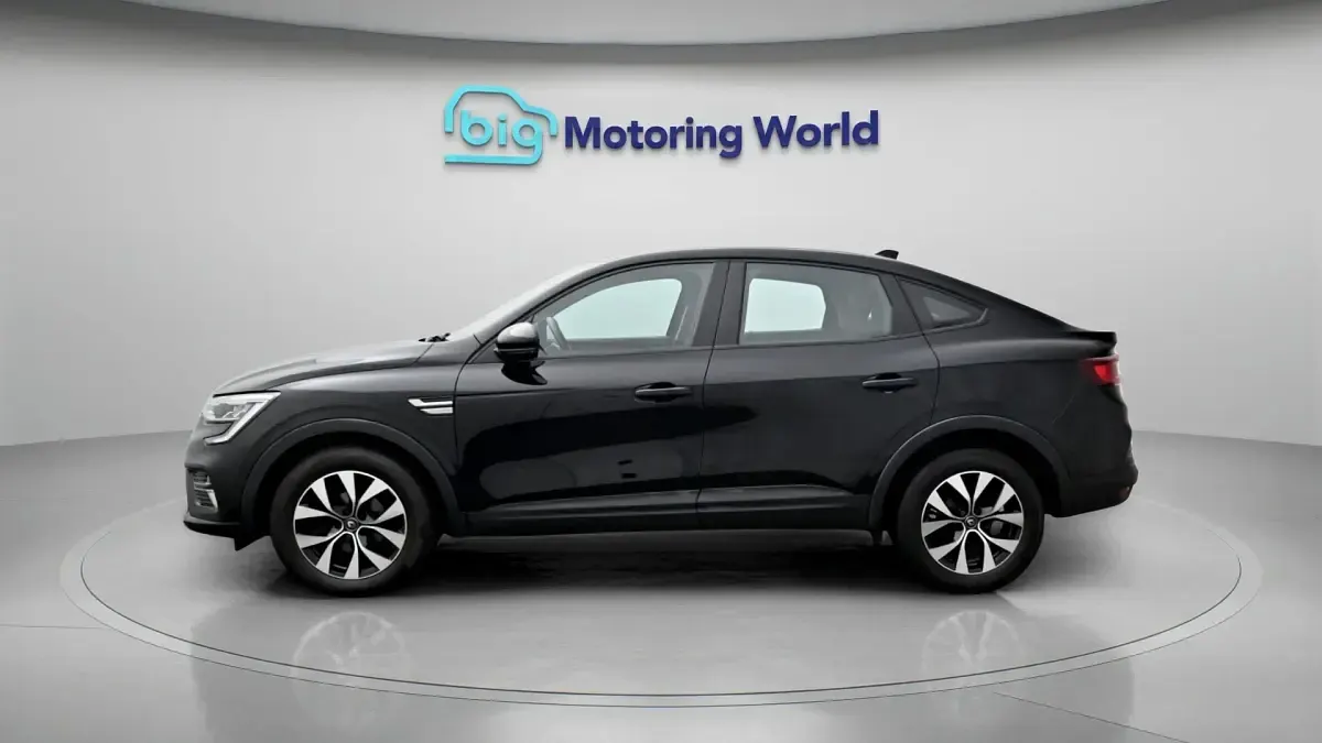 Used Renault Arkana Iconic 140 HP (102 kW) 2022 Black SUV