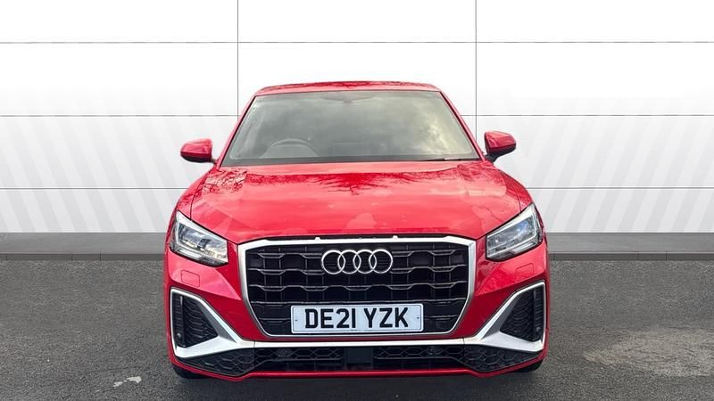 Begagnad Audi Q2 S-Line 150 HK (110 kW) 2021 Röd SUV