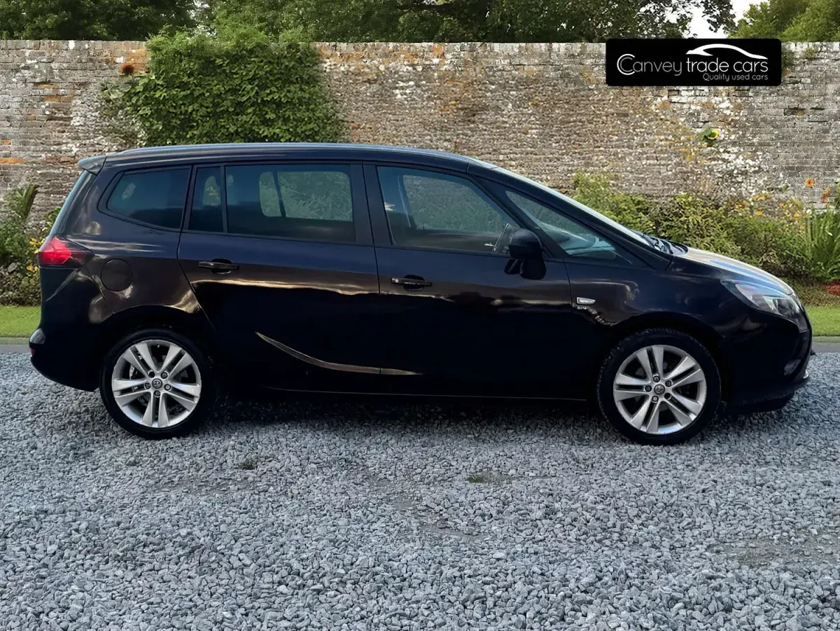 Used Vauxhall Zafira Tourer SRi 2015 Brown MPV