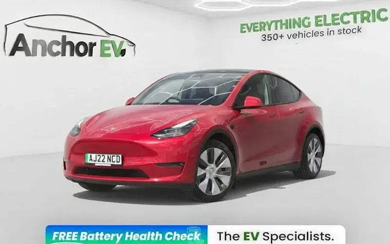 Begagnad Tesla Model Y Long Range AWD 286 kW (389 HK) 2025 SUV