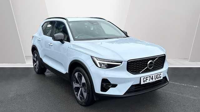 Used 2025 Volvo XC40 Plus SUV | £32,395 (Fair price) - Image 1/3