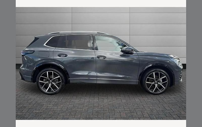 New VW Tiguan R-line 148 HP (108 kW) 2025 Grey SUV