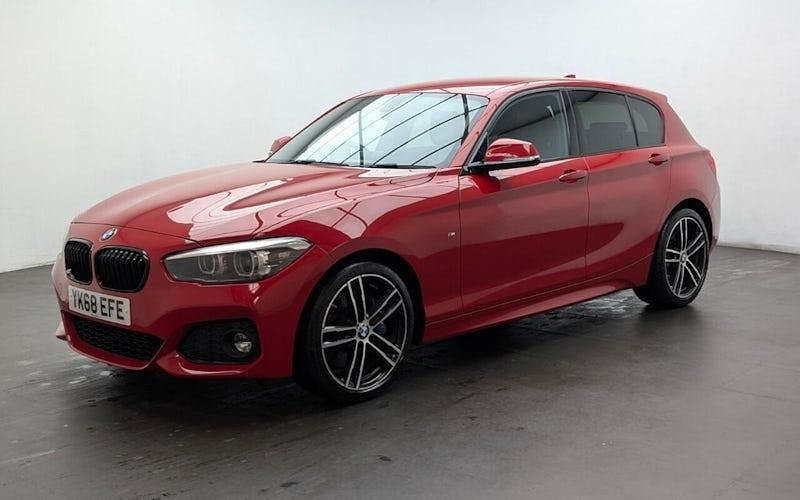 Used BMW 120 Efficient Dynamics 190 HP (139 kW) 2018 Red Hatchback