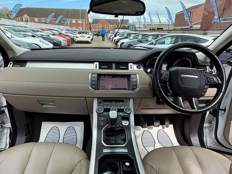 Used Land Rover Range Rover evoque Pure 150 HP (110 kW) 2013 White SUV