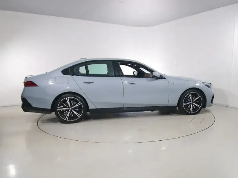 Used BMW 520 M Sport 205 HP (150 kW) 2024 Grey Sedan