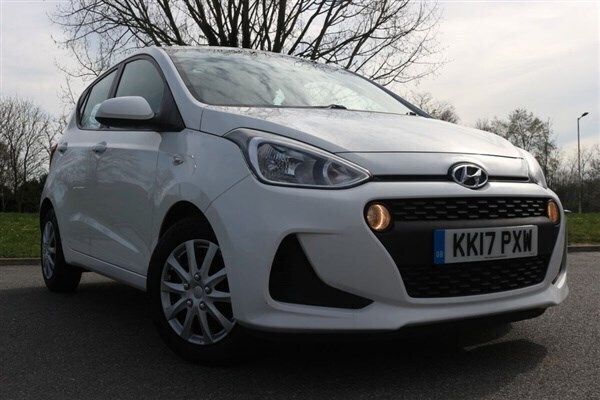 White Used 2017 Hyundai i10 SE Hatchback | £6,800 (A bit pricey) - Image 1/1