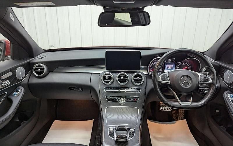 Used Mercedes C250 AMG Line Premium Plus 204 HP (150 kW) 2018 Red Sedan
