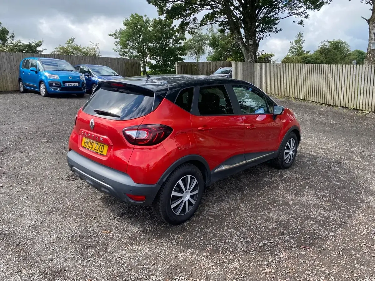 Used Renault Captur Iconic 2019 Red SUV