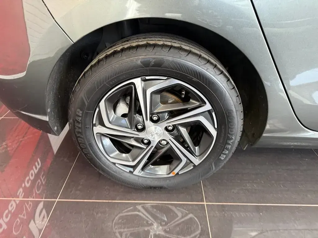 Used Hyundai i30 SE 120 HP (88 kW) 2023 Grey Hatchback