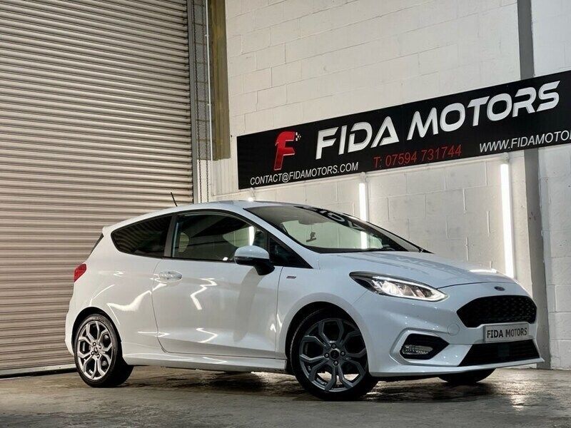 White Used 2018 Ford Fiesta ST-Line X Hatchback | £7,495 (Fair price) - Image 1/4