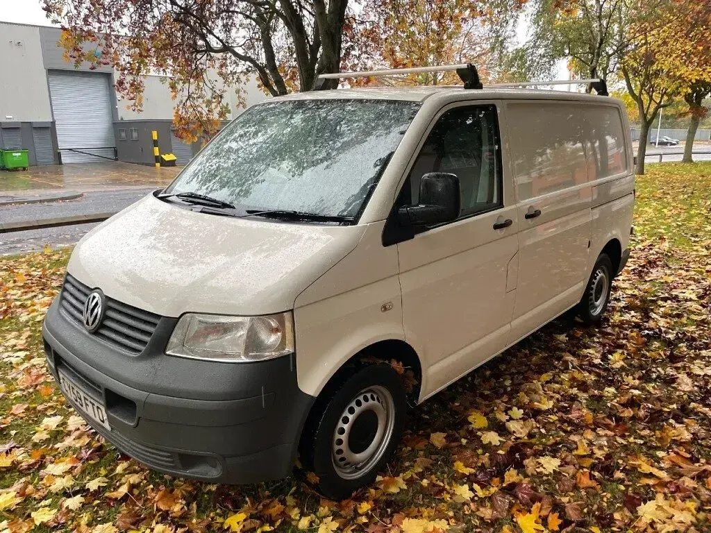 Used VW T5 102 HP (75 kW) 2009 White Van