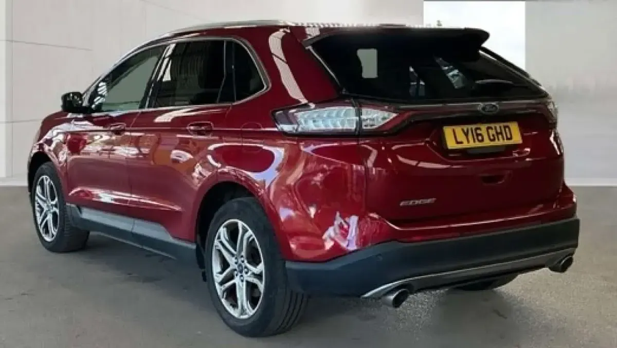 Used Ford Edge Titanium 180 HP (132 kW) 2016 Red SUV
