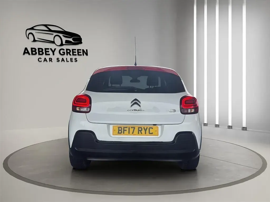 Used Citroën C3 Flair 110 HP (80 kW) 2017 White Hatchback