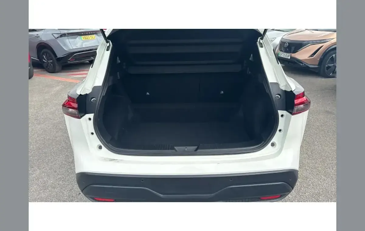 Used Nissan Qashqai Acenta Premium 190 HP (139 kW) 2023 White SUV
