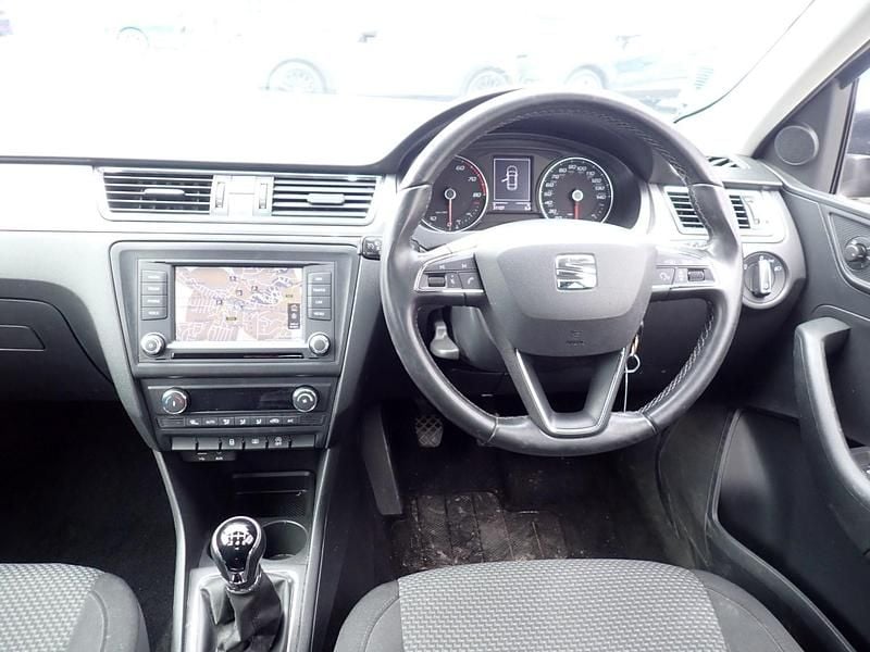 Begagnad Seat Toledo Style 110 HK (80 kW) 2017 Grå Halvkombi