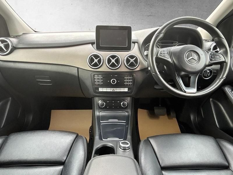 Used Mercedes B180 SE 2016 Grey MPV