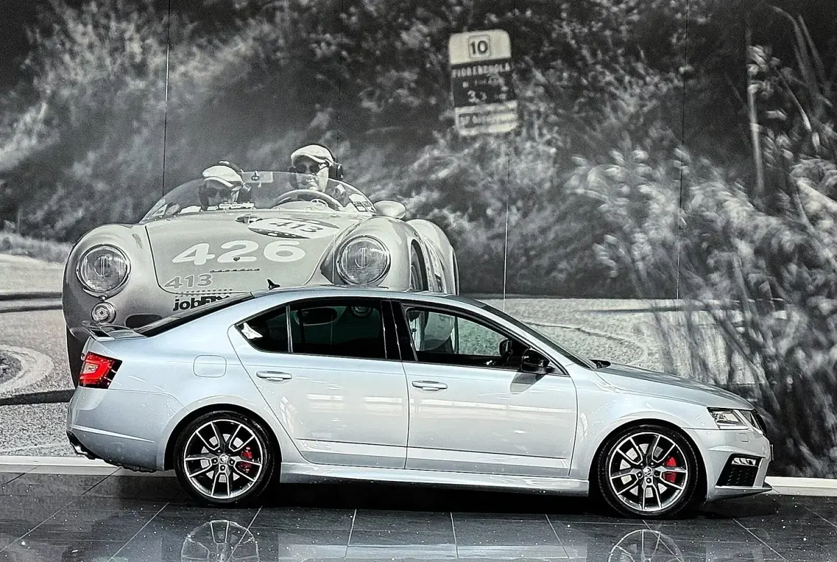 Gebraucht Skoda Octavia vRS 245 PS (180 kW) 2018 Silber Kleinwagen