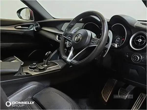 Used Alfa Romeo Stelvio 210 HP (154 kW) 2017 Red SUV