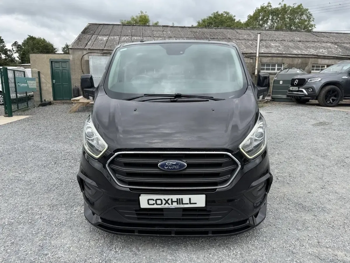 Used Ford 300 Limited 2019 Black Estate