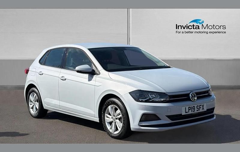 Used VW Polo SE 65 HP (47 kW) 2019 Silver Hatchback
