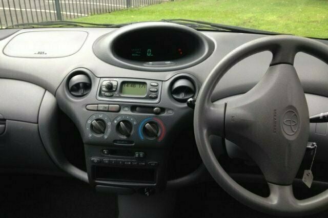Used Toyota Yaris 2002 Hatchback