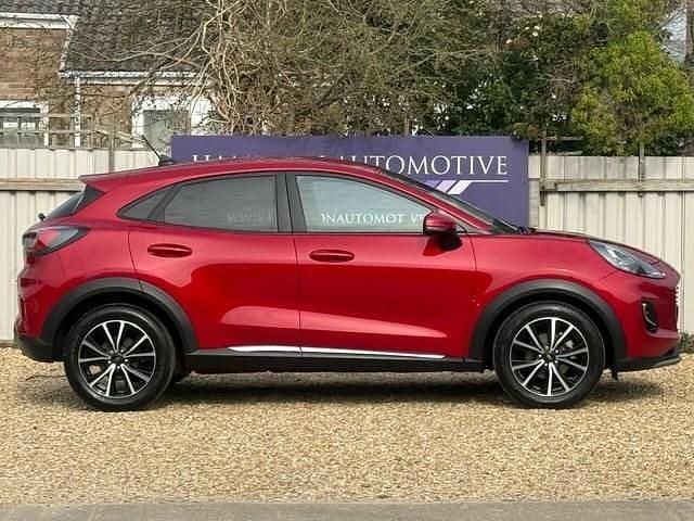 Usado Ford Puma Titanium 125 HP (91 kW) 2022 Vermelho SUV