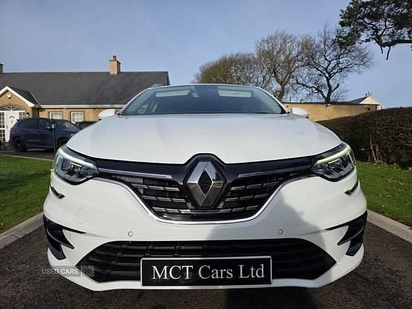 Used Renault Mégane GrandTour Iconic 2022 White Estate