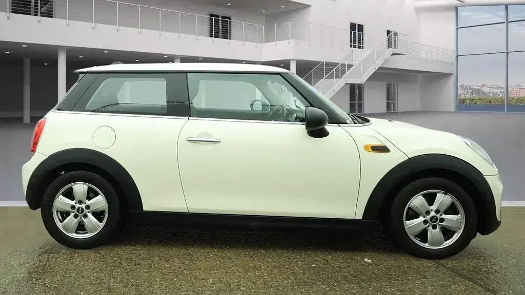 Used Mini ONE Hatch 2015 White Hatchback