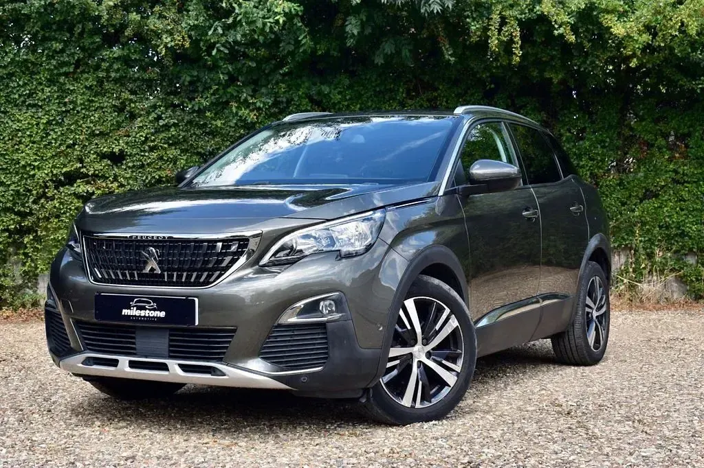 Used Peugeot 3008 Allure 131 HP (96 kW) 2018 Grey SUV
