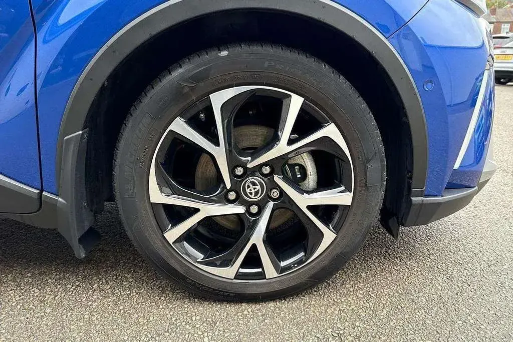 Used Toyota C-HR Design 184 HP (135 kW) 2021 Blue SUV