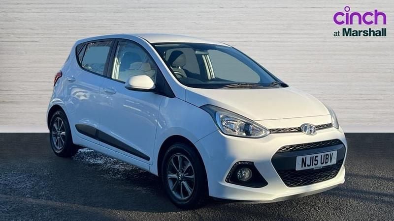 White Used 2015 Hyundai i10 Premium Hatchback | £5,201 (Fair price) - Image 1/4