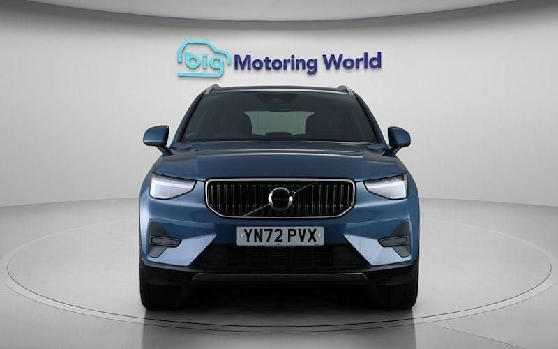 Used Volvo XC40 Core 211 HP (155 kW) 2022 Blue SUV