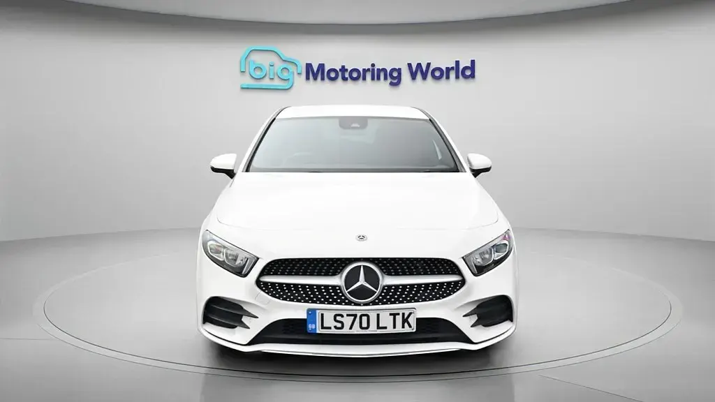Używany Mercedes A200 Executive 163 KM (119 kW) 2020 Biały Hatchback