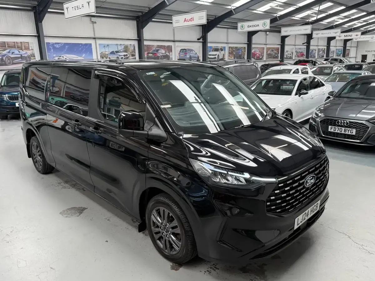 Used Ford Tourneo Titanium 136 HP (100 kW) 2024 Black MPV