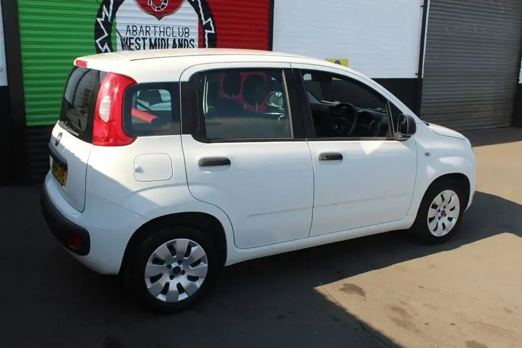 Used Fiat Panda Pop 69 HP (50 kW) 2014 White Hatchback