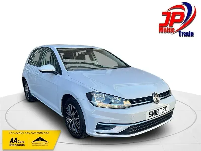 Używany VW Golf VII SE 125 KM (91 kW) 2018 Biały Hatchback