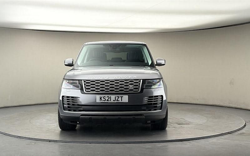 Used Land Rover Range Rover Vogue SE 300 HP (220 kW) 2021 Eiger grey SUV