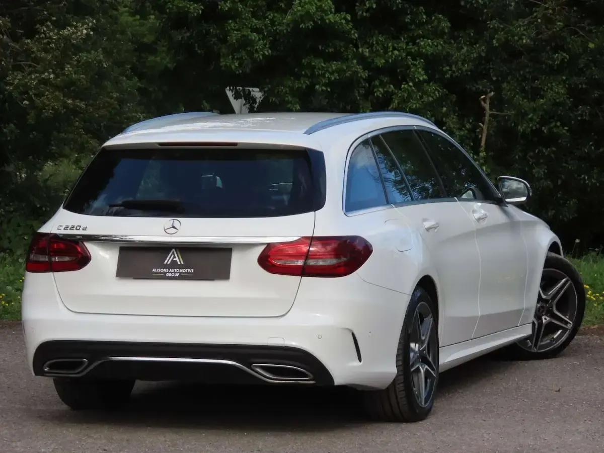 Used Mercedes C220 AMG Line Premium 191 HP (140 kW) 2019 White Estate