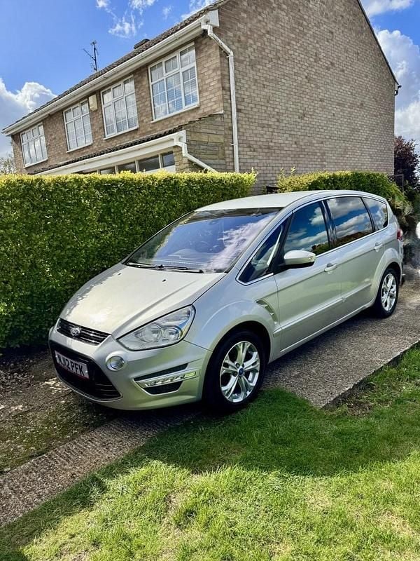 Used Ford S-MAX Titanium 200 HP (147 kW) 2012 Silver MPV