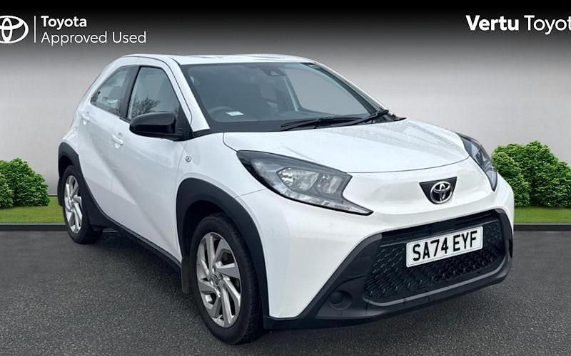 Used Toyota Aygo X PURE 72 HP (52 kW) 2025 SUV