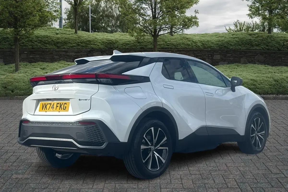Used Toyota C-HR Design 2024 White SUV
